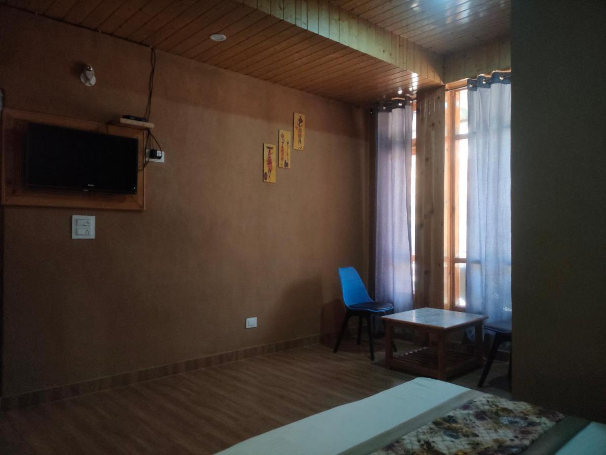 Hotel Cozy Haven Mandi Esterno foto