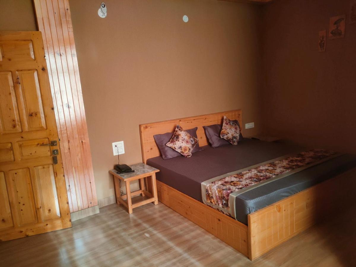 Hotel Cozy Haven Mandi Esterno foto