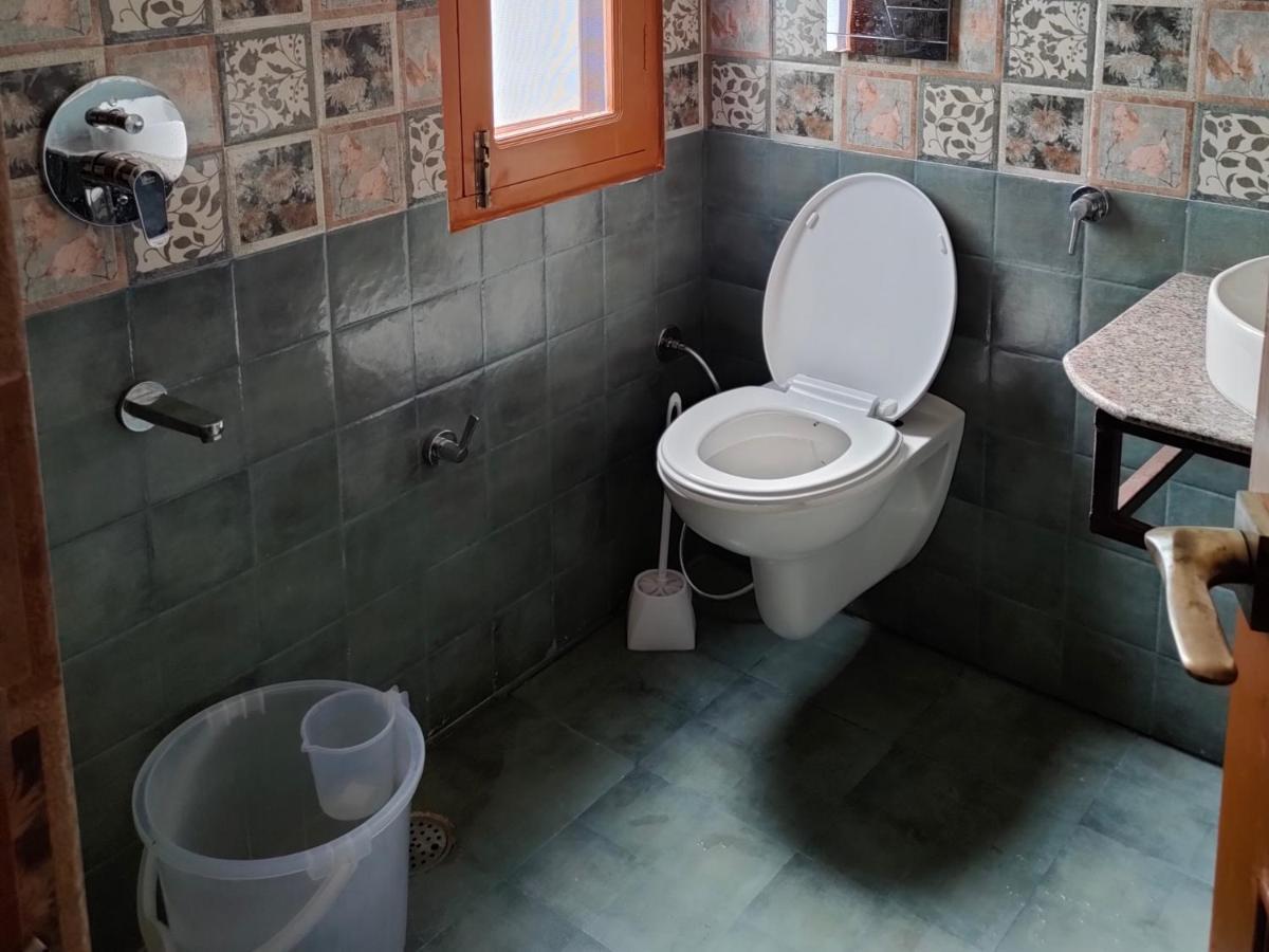 Hotel Cozy Haven Mandi Esterno foto