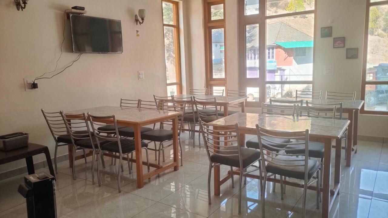 Hotel Cozy Haven Mandi Esterno foto