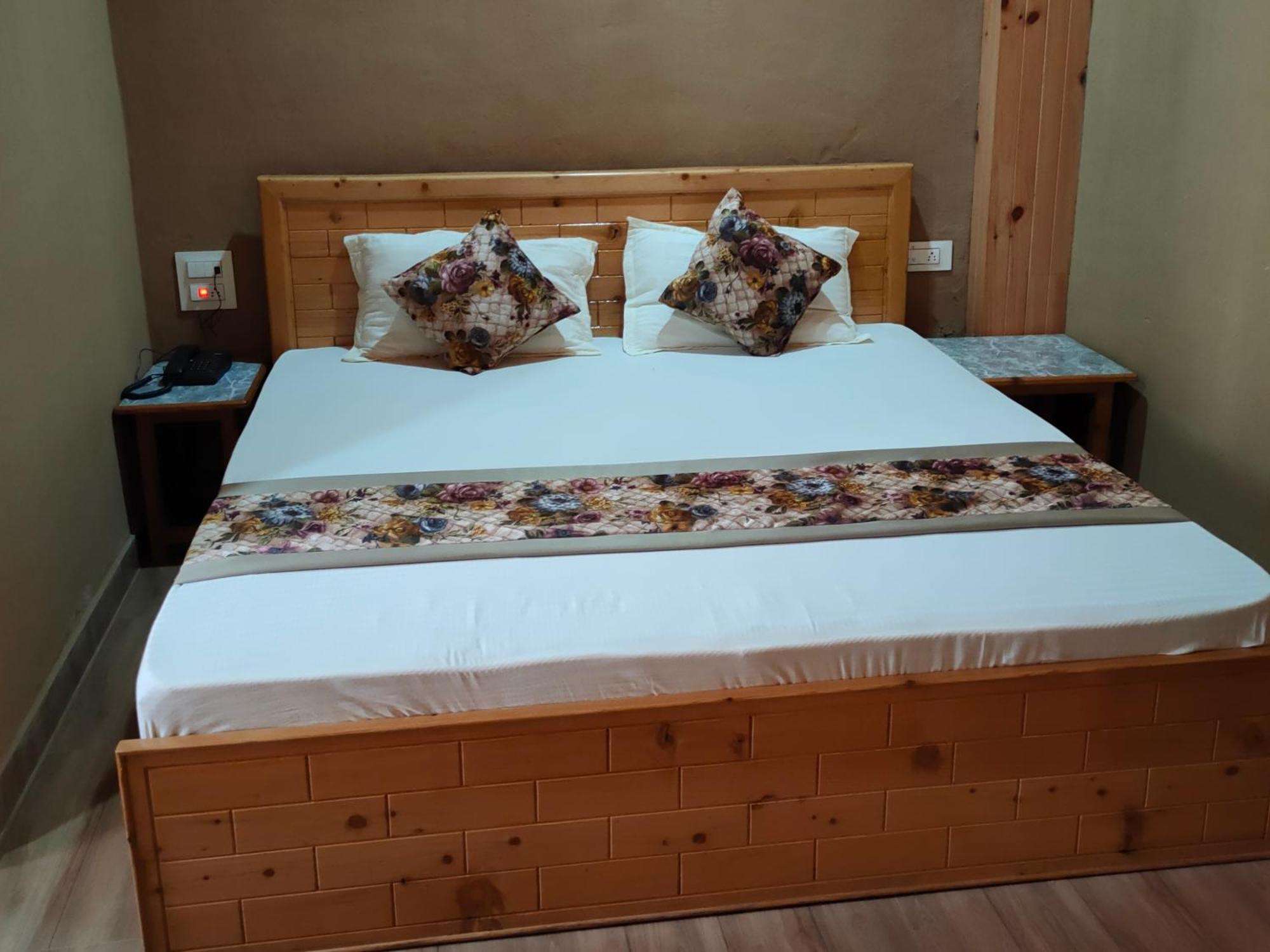 Hotel Cozy Haven Mandi Camera foto